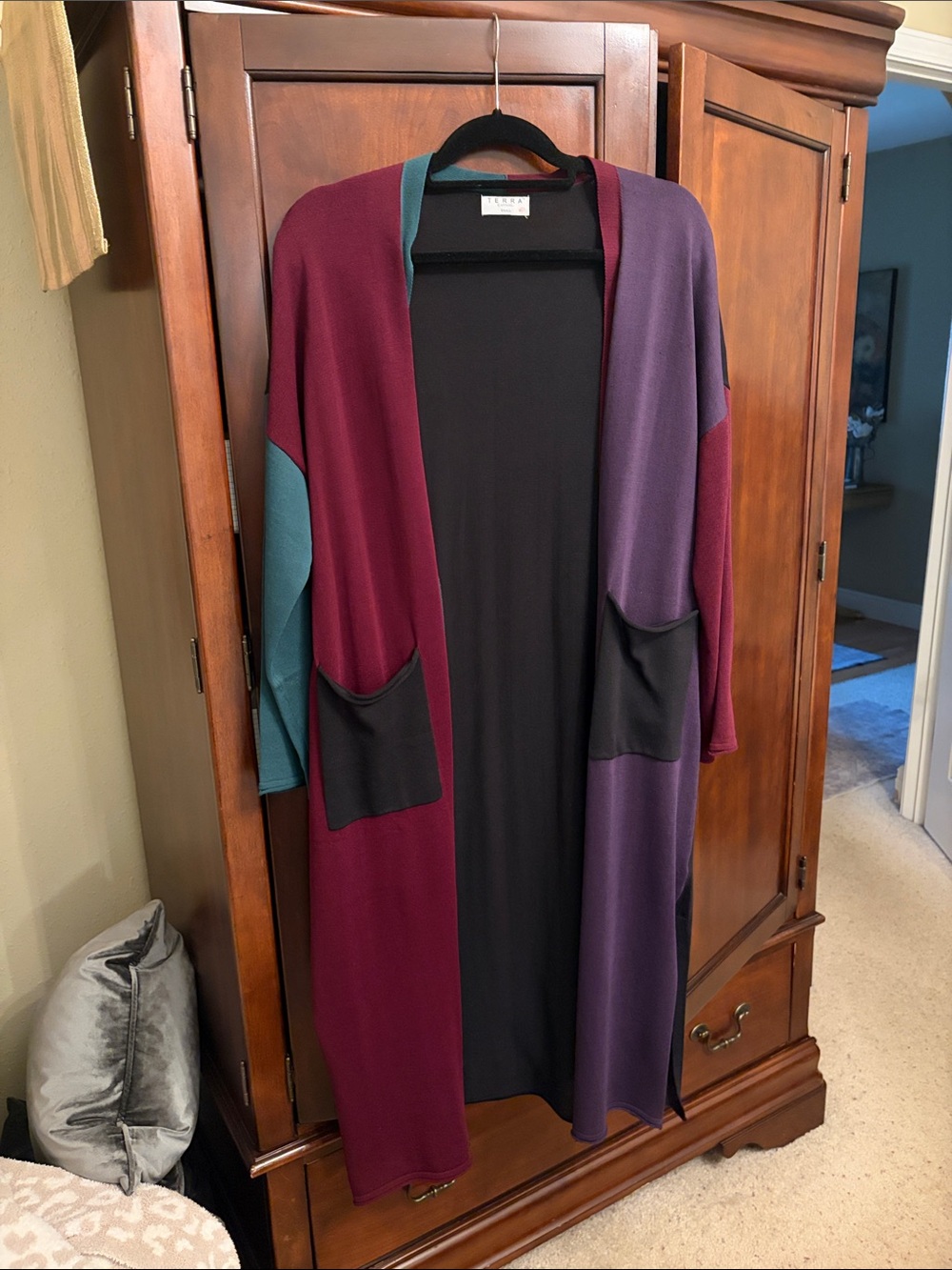 Tulle Colorblock Open-Front Long Cardigan in Wine, Plum & Teal